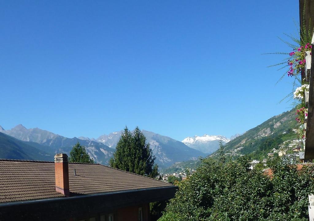La Betulla Appartamento Confortevole Wifi E Parking Free Aosta Exterior foto