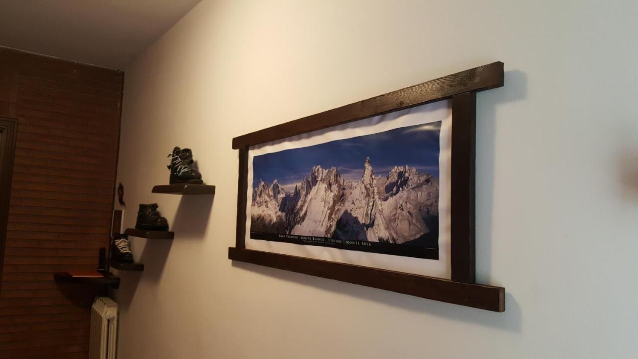 La Betulla Appartamento Confortevole Wifi E Parking Free Aosta Exterior foto
